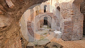 Roma Coliseum underbelly gladiator quarters