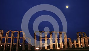 Roman aqueduct of Merida at moonlight