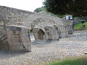 Roman bridge in Molinaseca photo