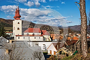 Římskokatolický kostel v obci Divín, Slovensko