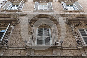 Roman windows