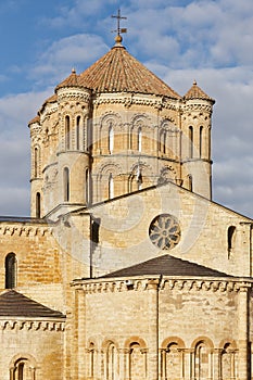 Romanesque and gothic church. Colegiata de Toro. Castilla LeÃÂ³n, Spain photo
