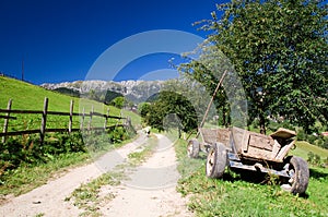 Romania, Country life