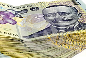 Romanian 100 lei