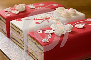 Romantic Cakes img