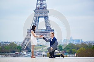 Romantic engagement in Paris