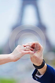 Romantic engagement in Paris