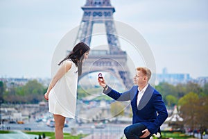 Romantic engagement in Paris