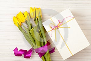 Romantic tulip bouquet and gift box