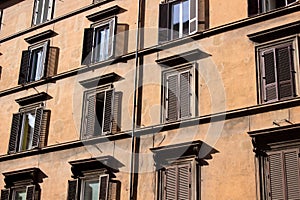 Rome houses, windows with shutters