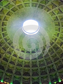 The Pantheon Oculus
