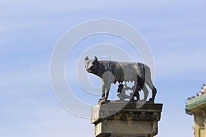 Romulus and Remus sculpture