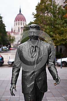 Ronald Reagan Statue and Budapest Parliament Building