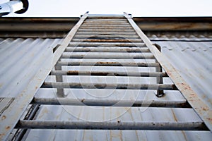 Roof acces metal ladder