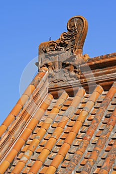 roof of a pavilion at the summer palace in beijing (china)