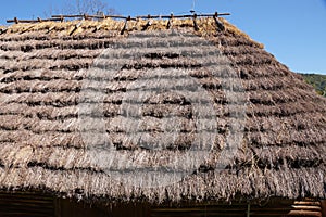 Roof roof made of bundles of straw