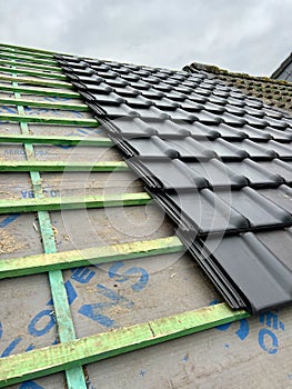 Roof tiles installation