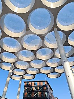 Roof with transparant rings Stationsplein Utrecht