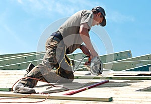 Roofer with rotary drill