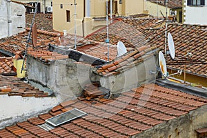 Roofs and their roof tiles in Florence