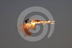 ROOIVALK HELICOPTER DEPLOYING FLARES