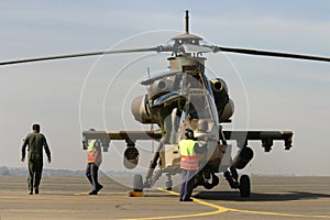 Rooivalk maintenance