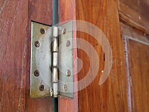 Room door hinges are very strong and sturdy, useful for closing the door