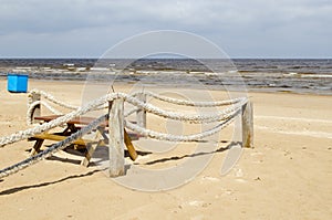 Rope log fence beach sand table bench waste bin