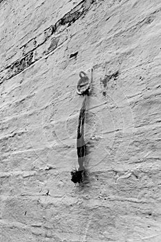 The rope on the wall