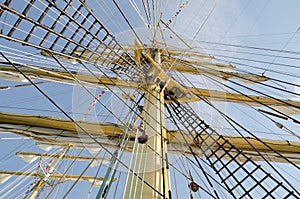 Ropes on the mast of a sailboat