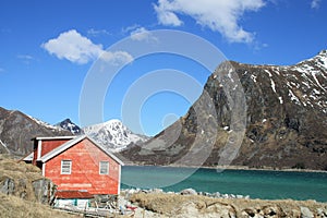 Rorbuer on the fjord of Flakstad