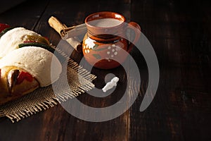 Rosca de reyes and hot cocoa