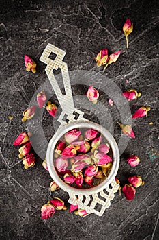 Rose buds tea