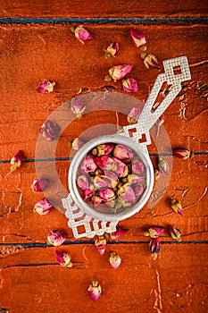 Rose buds tea