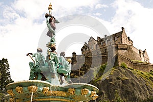 Ross Fountain and Edinburgh Castle in Edinburgh , Scotland