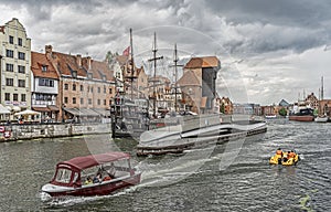 a rotating footbridge connecting the long seashore with the northern tip of the granary island in gdaÃâsk