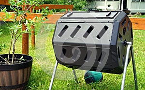 Rotating home compost barrel is simple to use