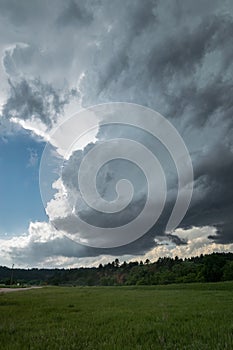 Rotating wallcloud of a LP Low Precipitation supercell over the Great Plains, United States