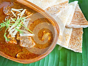 Roti with Northern-style pork rib curry.