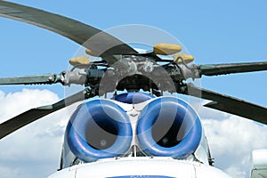 Rotors and engines of russian helicopter MI-8