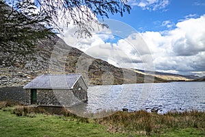 Rotten cottage at Ogwen valley with Llyn Ogwen in Snowdonia, Gwynedd, North Wales, UK - Great Britain, Europe
