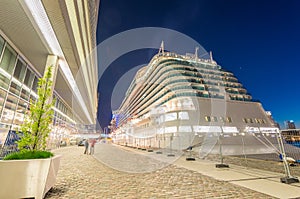 Rotterdam is a city defined by modern architecture - Night skyline