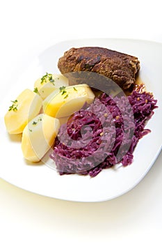 Roulade, red cabbage and potatoes