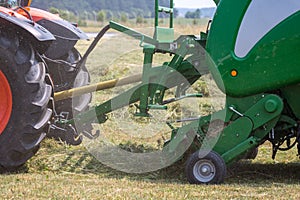 Round baler