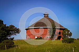 Round Barn Boulevard in Santa Rosa CA