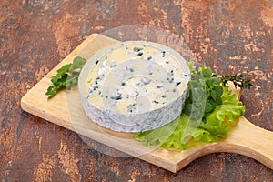 Round blue cheese