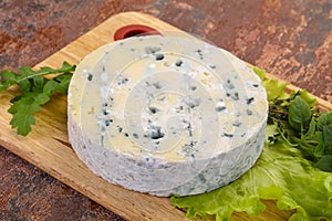 Round blue cheese