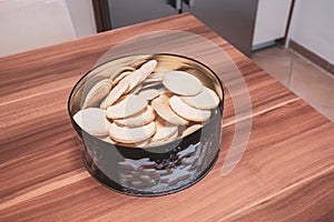 In round cookie tin are the ready-baked Christmas cookies