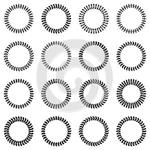 Round frames in the form of laurel wreaths.