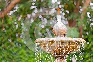 Round garden water fountain tiered